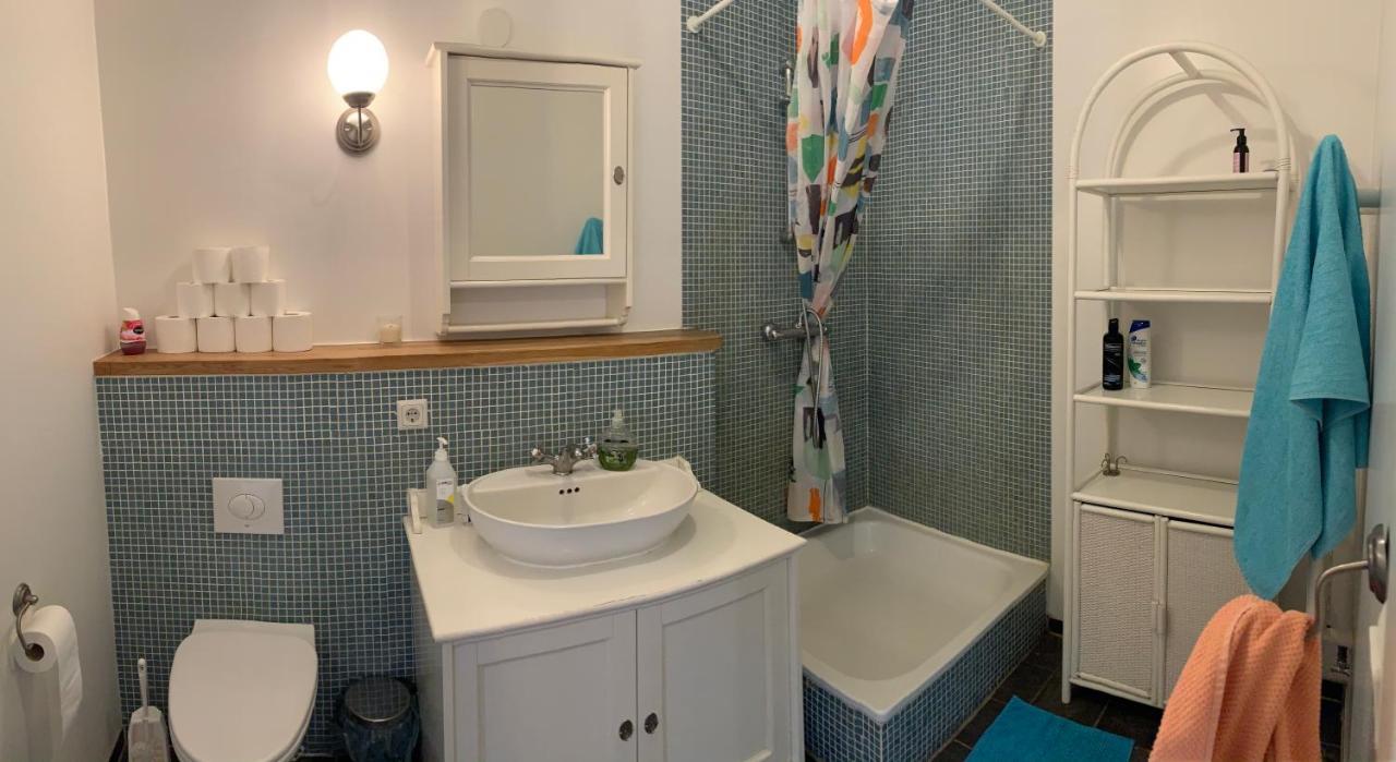 Hvammur 2 Guesthouse Red House بلونديوس المظهر الخارجي الصورة