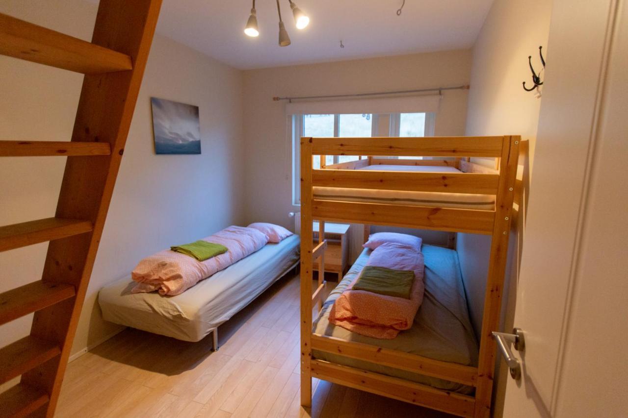 Hvammur 2 Guesthouse Red House بلونديوس المظهر الخارجي الصورة